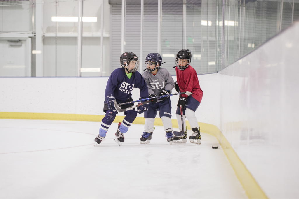 learn-to-play-hockey-camp-kids